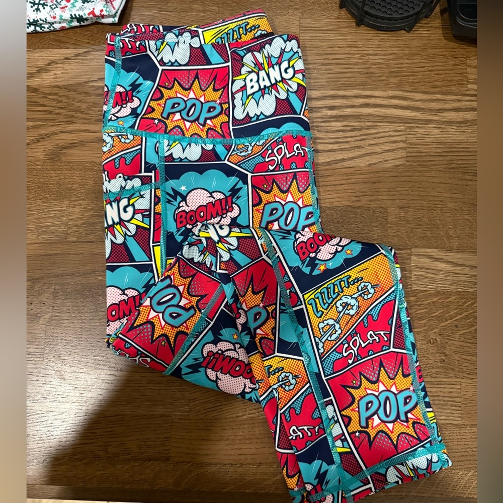 Constantly Varied Gear Comic Print Leggings - Red, Blue, Yellow size M